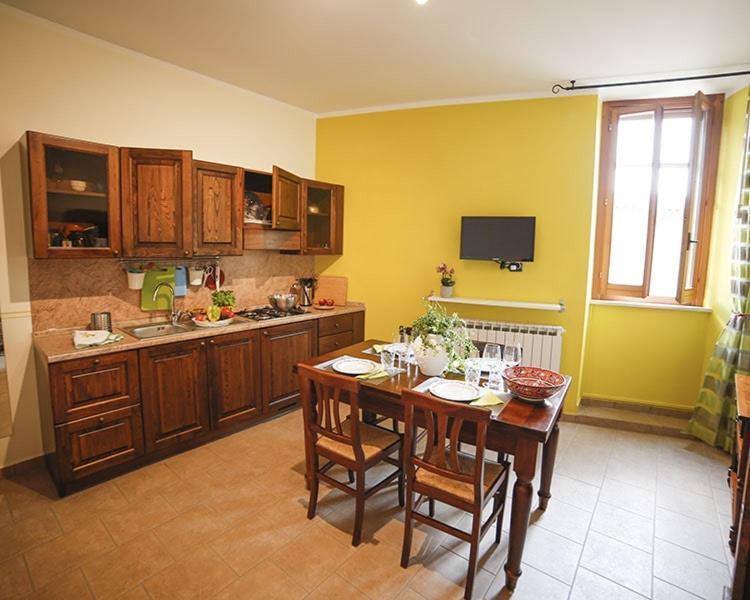 Palazzo Le Muse Apartments Bevagna Exterior foto